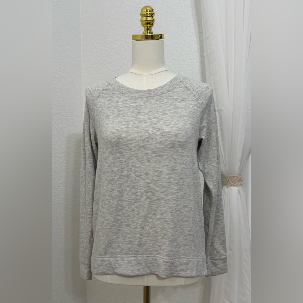 NEW Lou & Grey for LOFT Women's Light Grey Loungewear Sweatshirt Size XS